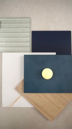 Rien ne vaut le contact direct avec la matière ! 🪵 

Plongez dans notre matériothèque : un lieu où l’on touche, compare et...